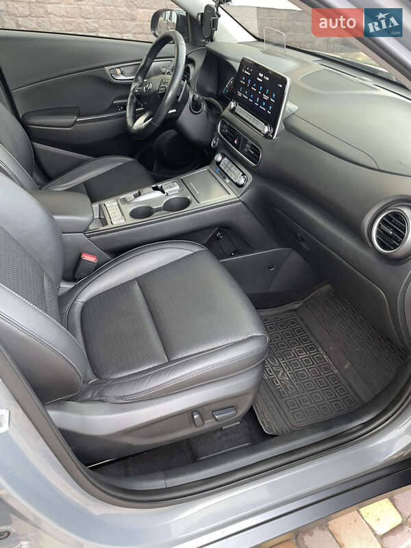 Внедорожник / Кроссовер Hyundai Kona 2020 в Буче