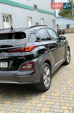 Позашляховик / Кросовер Hyundai Kona 2018 в 