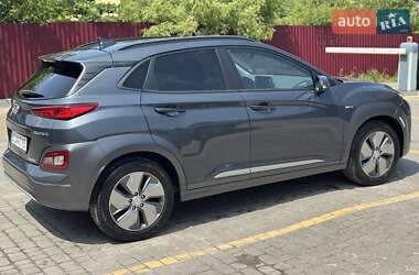 Внедорожник / Кроссовер Hyundai Kona 2018 в 