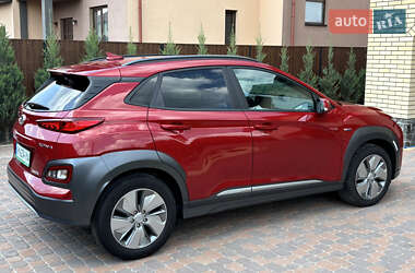 Внедорожник / Кроссовер Hyundai Kona 2021 в 