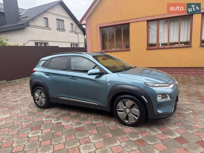 Внедорожник / Кроссовер Hyundai Kona 2019 в Ровно