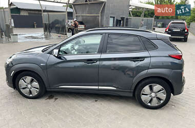 Внедорожник / Кроссовер Hyundai Kona 2020 в 