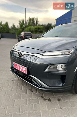 Внедорожник / Кроссовер Hyundai Kona 2020 в 