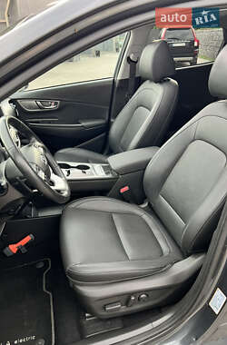 Внедорожник / Кроссовер Hyundai Kona 2020 в 