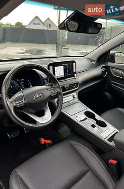 Внедорожник / Кроссовер Hyundai Kona 2020 в 