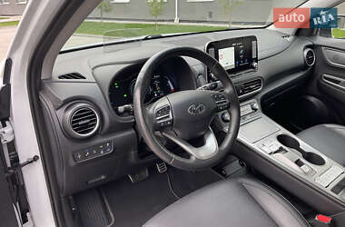 Позашляховик / Кросовер Hyundai Kona 2019 в 