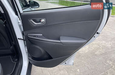 Позашляховик / Кросовер Hyundai Kona 2019 в 