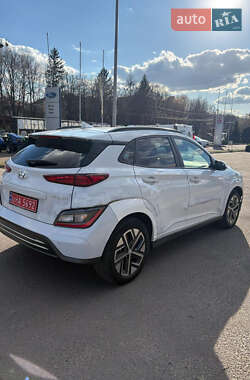 Внедорожник / Кроссовер Hyundai Kona 2021 в 