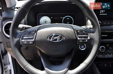 Позашляховик / Кросовер Hyundai Kona 2022 в 