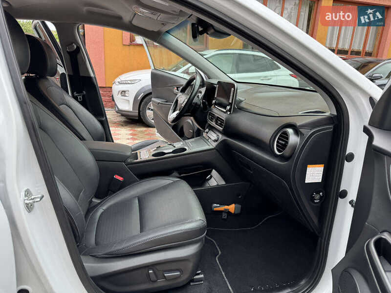 Внедорожник / Кроссовер Hyundai Kona 2019 в Ровно