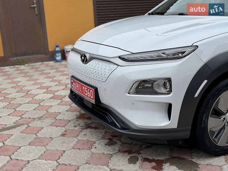 Внедорожник / Кроссовер Hyundai Kona 2019 в Ровно