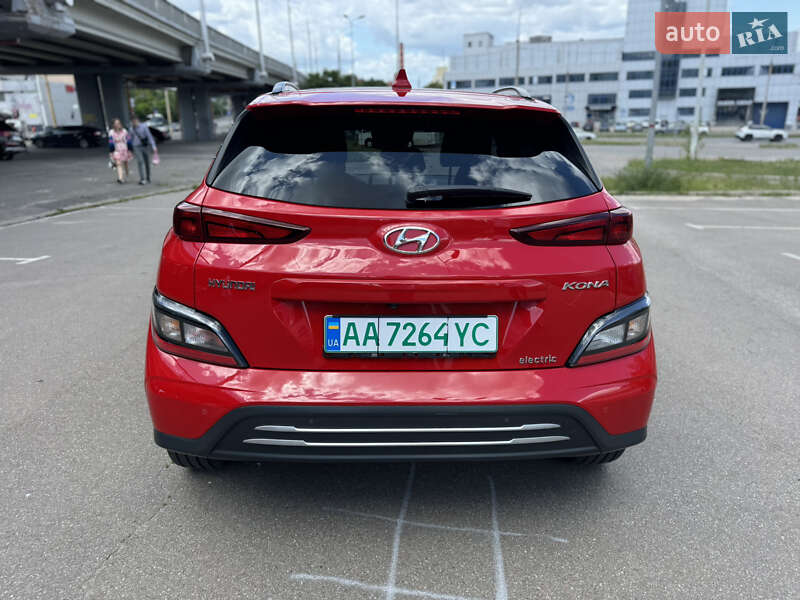 Внедорожник / Кроссовер Hyundai Kona 2022 в Киеве