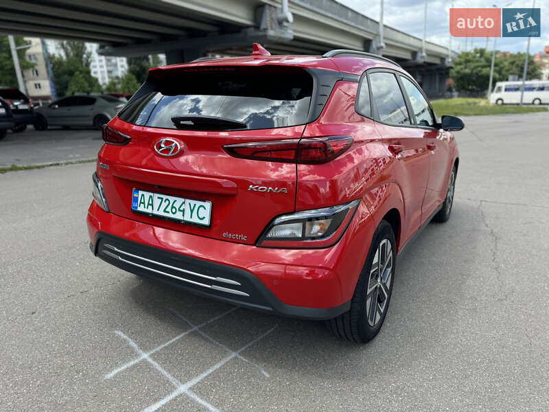 Внедорожник / Кроссовер Hyundai Kona 2022 в Киеве