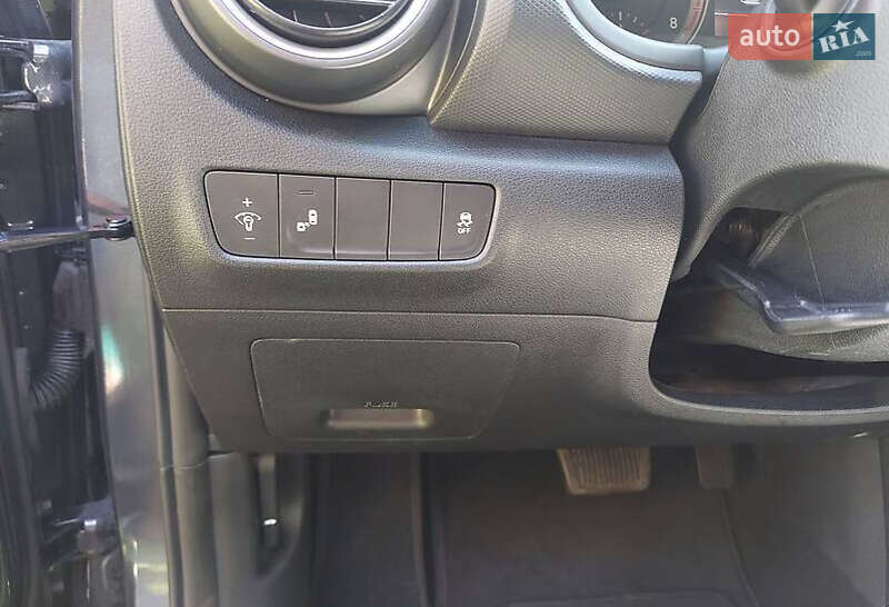 Позашляховик / Кросовер Hyundai Kona 2018 в Тернополі