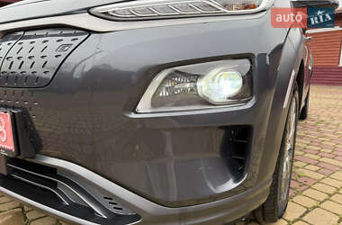Внедорожник / Кроссовер Hyundai Kona 2020 в 
