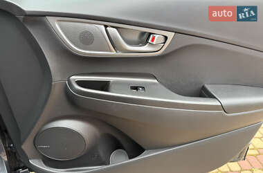 Внедорожник / Кроссовер Hyundai Kona 2020 в 