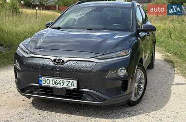 Внедорожник / Кроссовер Hyundai Kona 2018 в Тернополе
