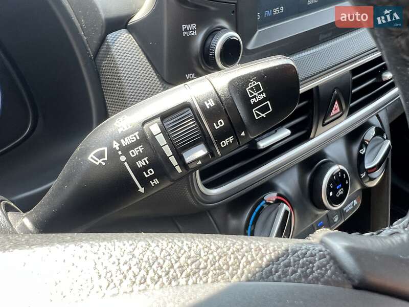 Внедорожник / Кроссовер Hyundai Kona 2018 в Днепре