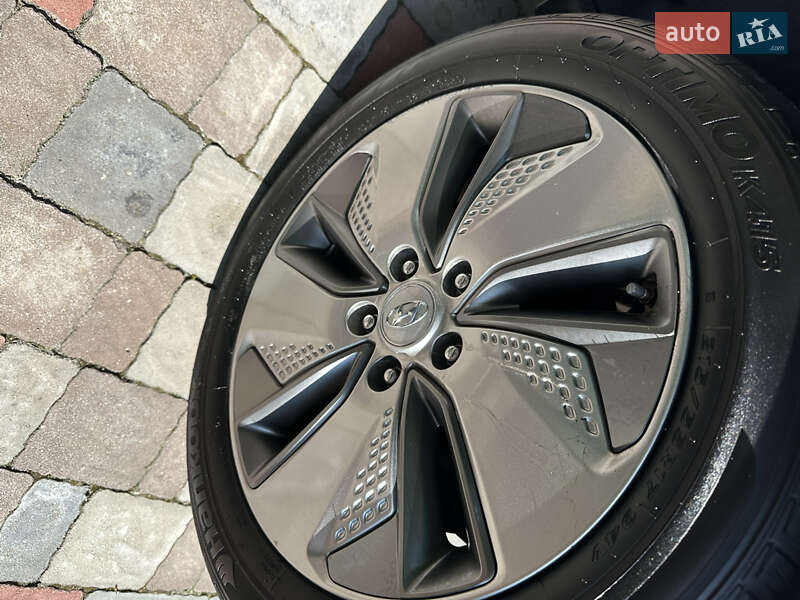 Внедорожник / Кроссовер Hyundai Kona 2020 в Тернополе