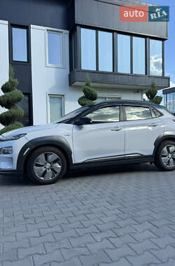 Внедорожник / Кроссовер Hyundai Kona 2019 в Киеве