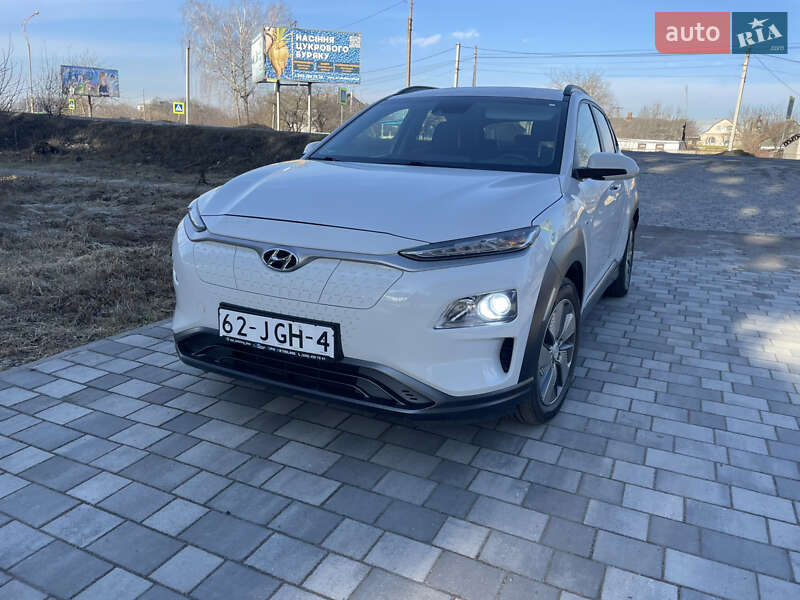 Внедорожник / Кроссовер Hyundai Kona 2019 в Староконстантинове