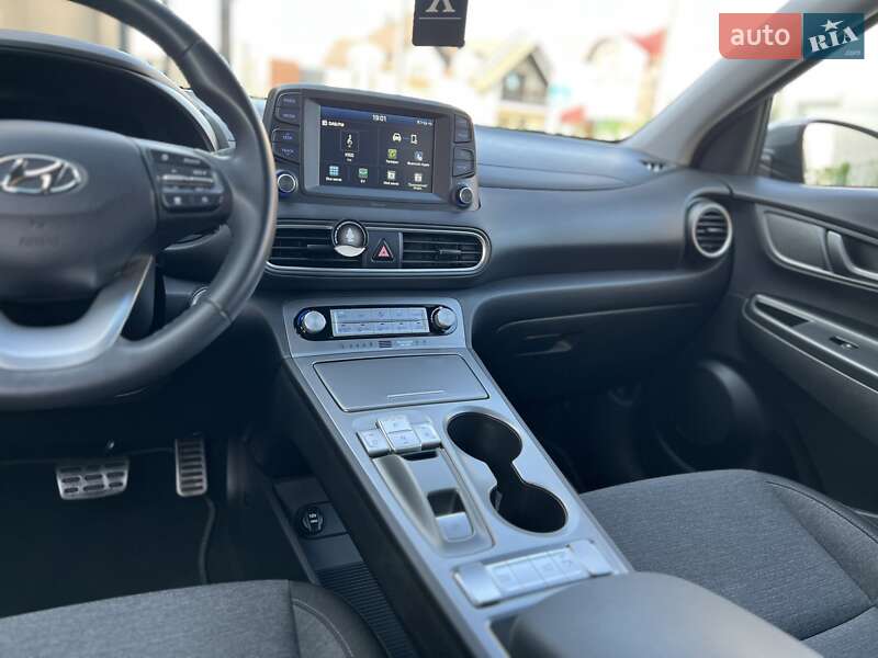 Внедорожник / Кроссовер Hyundai Kona 2020 в Львове
