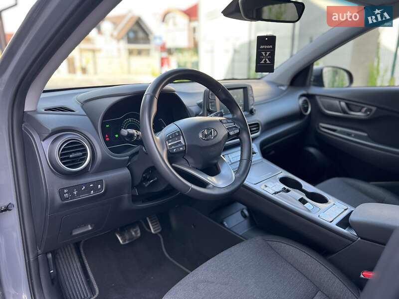Внедорожник / Кроссовер Hyundai Kona 2020 в Львове