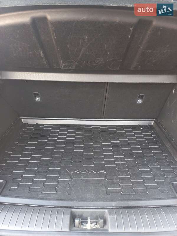 Внедорожник / Кроссовер Hyundai Kona 2018 в Ровно