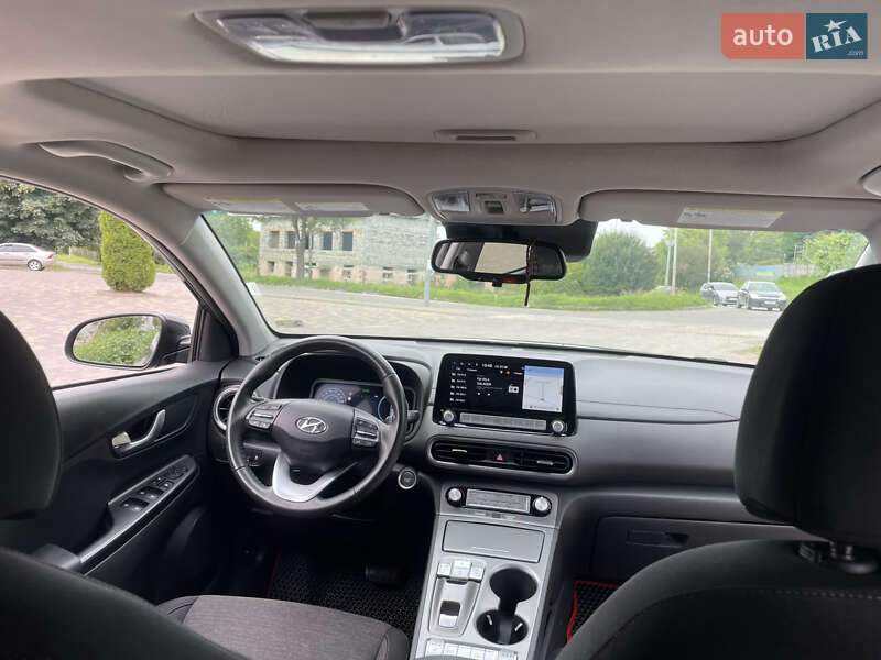 Внедорожник / Кроссовер Hyundai Kona 2023 в Николаеве