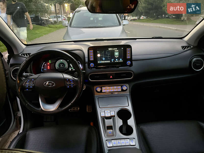 Внедорожник / Кроссовер Hyundai Kona 2019 в Киеве