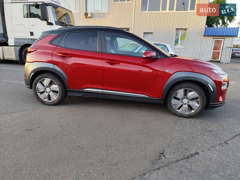 Позашляховик / Кросовер Hyundai Kona 2019 в Києві