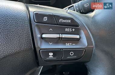 Внедорожник / Кроссовер Hyundai Kona 2020 в 