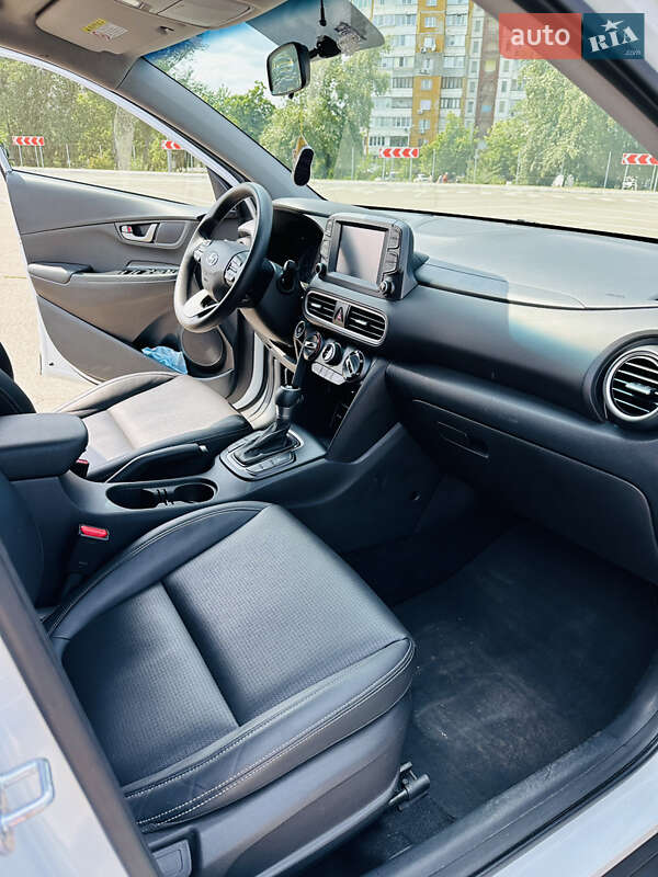 Позашляховик / Кросовер Hyundai Kona 2017 в Києві