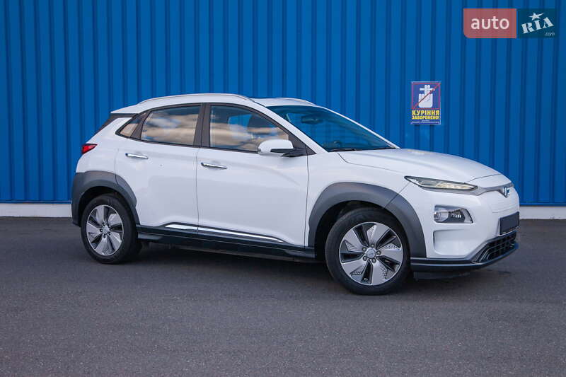 Внедорожник / Кроссовер Hyundai Kona 2019 в Киеве