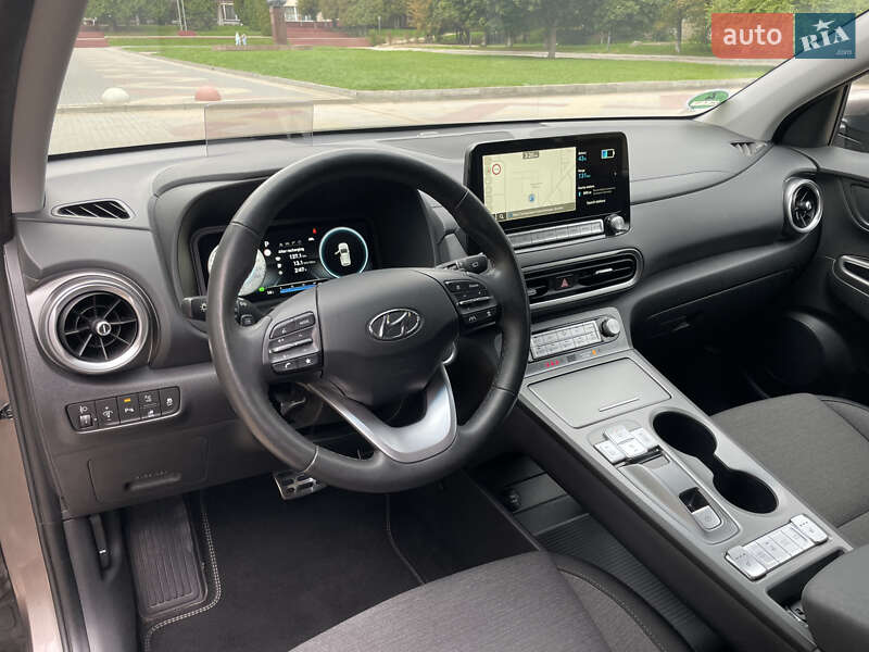 Внедорожник / Кроссовер Hyundai Kona 2021 в Тернополе