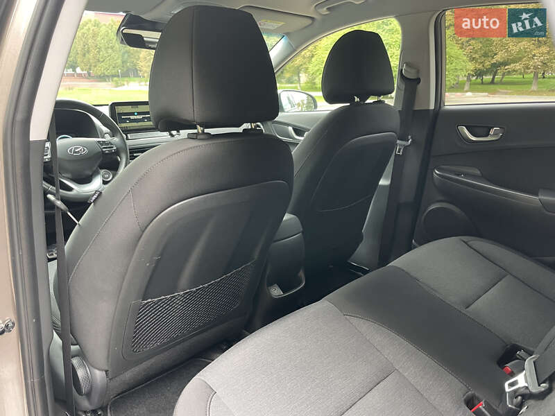 Внедорожник / Кроссовер Hyundai Kona 2021 в Тернополе