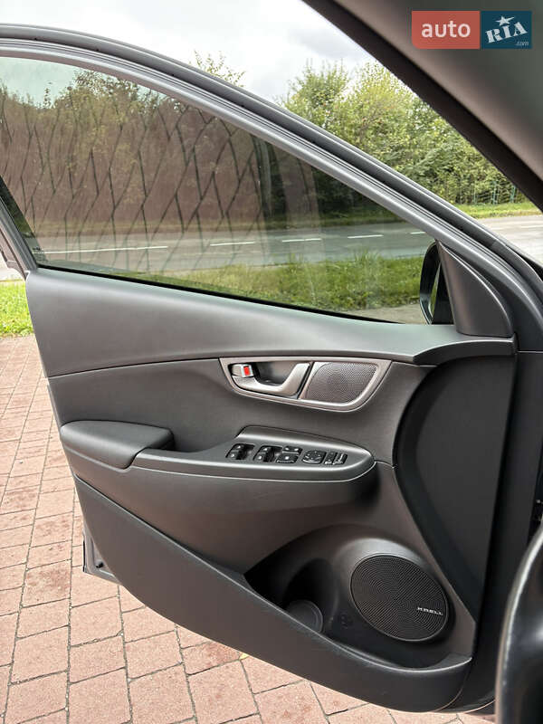 Позашляховик / Кросовер Hyundai Kona 2018 в Стрию