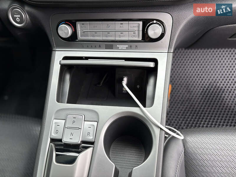 Позашляховик / Кросовер Hyundai Kona 2018 в Стрию