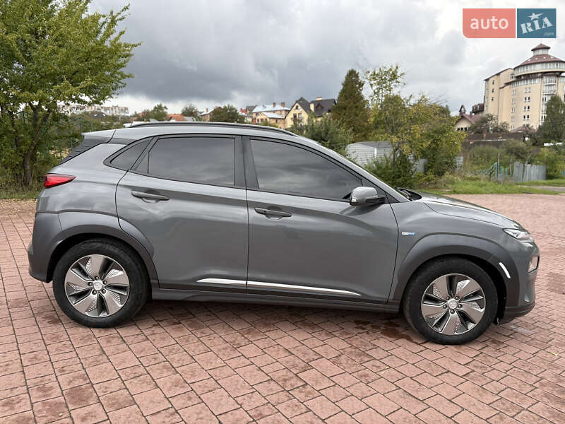 Позашляховик / Кросовер Hyundai Kona 2018 в Стрию