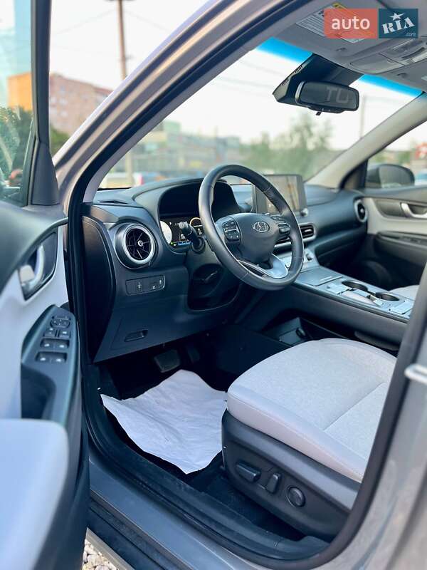 Внедорожник / Кроссовер Hyundai Kona 2022 в Черновцах