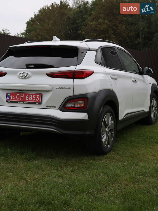 Внедорожник / Кроссовер Hyundai Kona 2020 в Тернополе