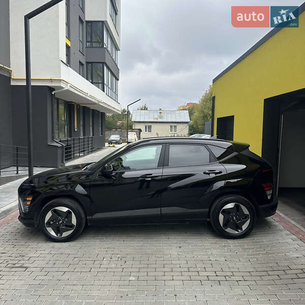 Внедорожник / Кроссовер Hyundai Kona 2023 в Тернополе