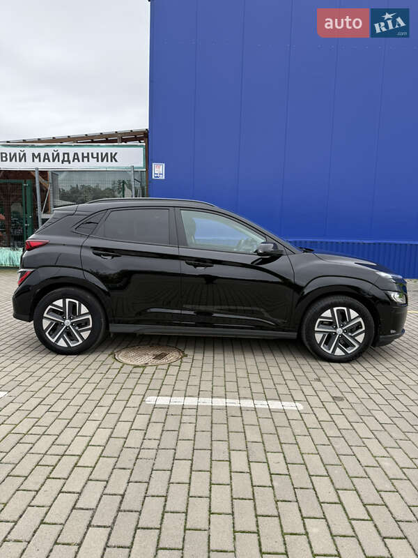 Внедорожник / Кроссовер Hyundai Kona 2022 в Дубно