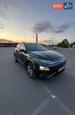 Внедорожник / Кроссовер Hyundai Kona 2020 в 