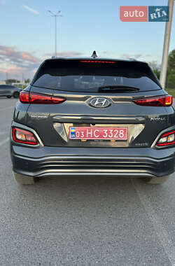 Внедорожник / Кроссовер Hyundai Kona 2020 в 