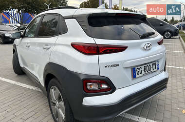 Внедорожник / Кроссовер Hyundai Kona 2020 в 
