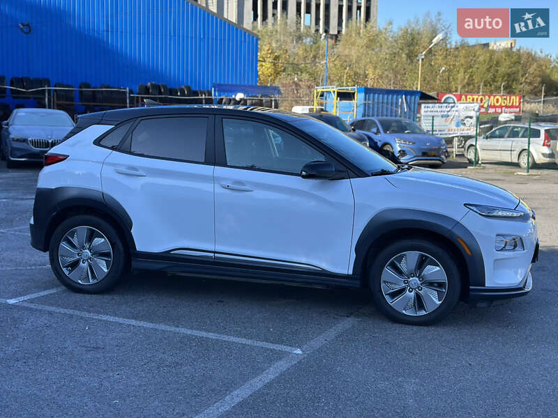 Внедорожник / Кроссовер Hyundai Kona 2021 в Львове