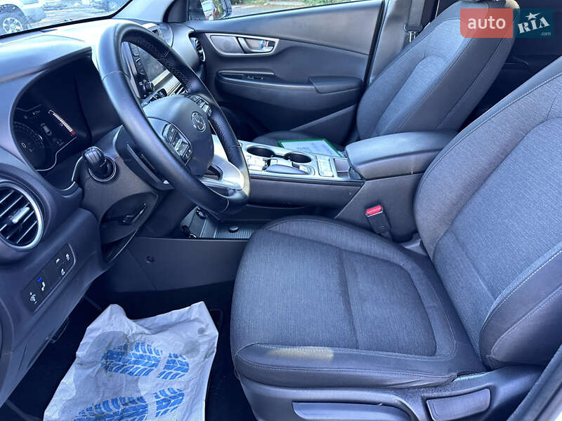 Внедорожник / Кроссовер Hyundai Kona 2021 в Львове