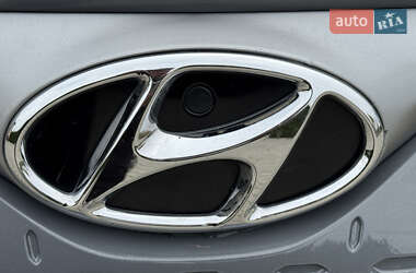 Внедорожник / Кроссовер Hyundai Kona 2020 в 