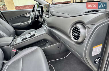 Внедорожник / Кроссовер Hyundai Kona 2020 в 